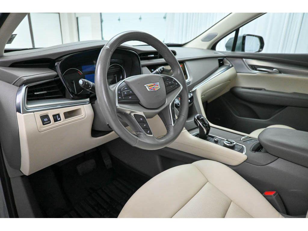 used 2024 Cadillac XT5 car, priced at $34,494