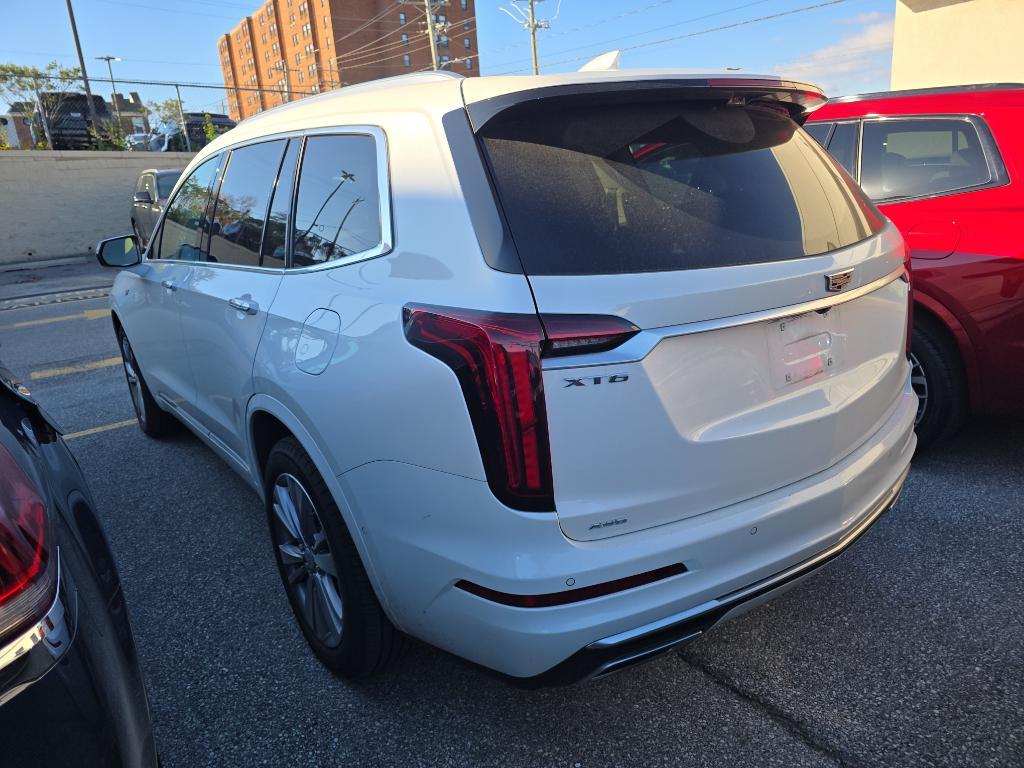 used 2024 Cadillac XT6 car, priced at $47,992
