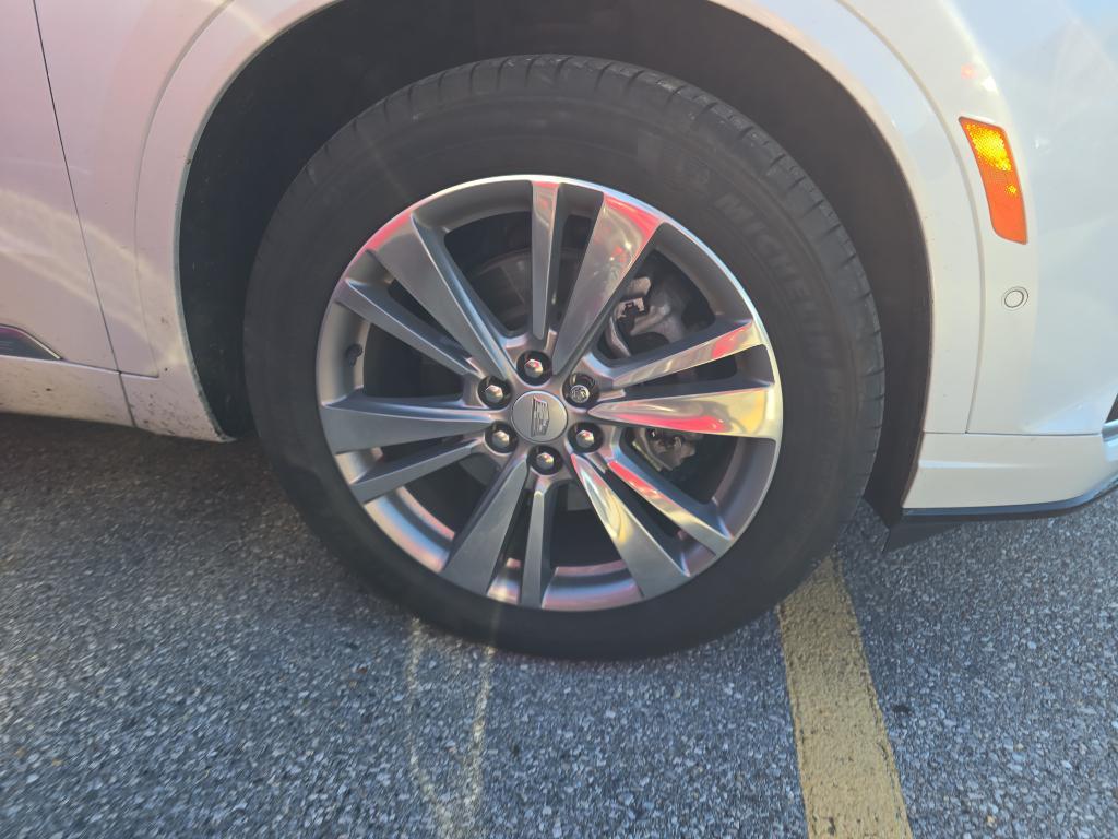 used 2024 Cadillac XT6 car, priced at $47,992