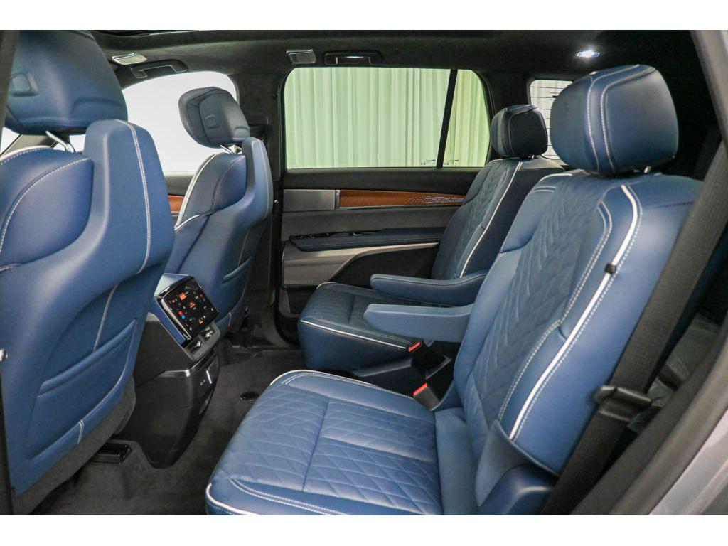 new 2026 Cadillac VISTIQ car, priced at $95,715