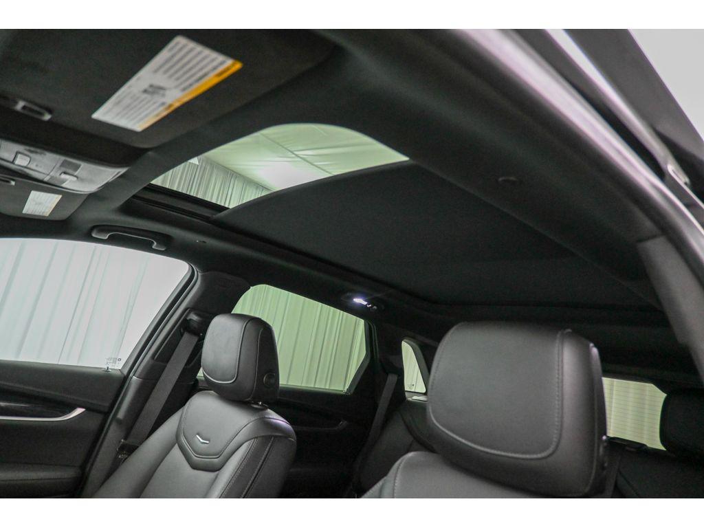 used 2022 Cadillac XT5 car, priced at $31,765
