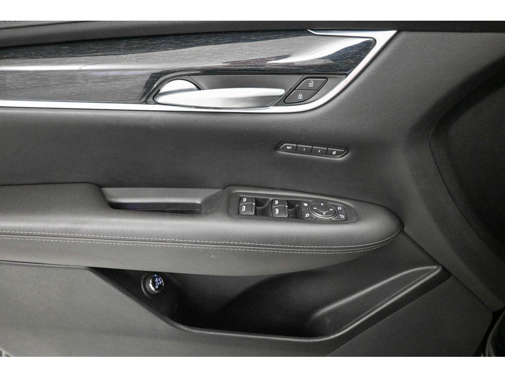 used 2022 Cadillac XT5 car, priced at $31,765