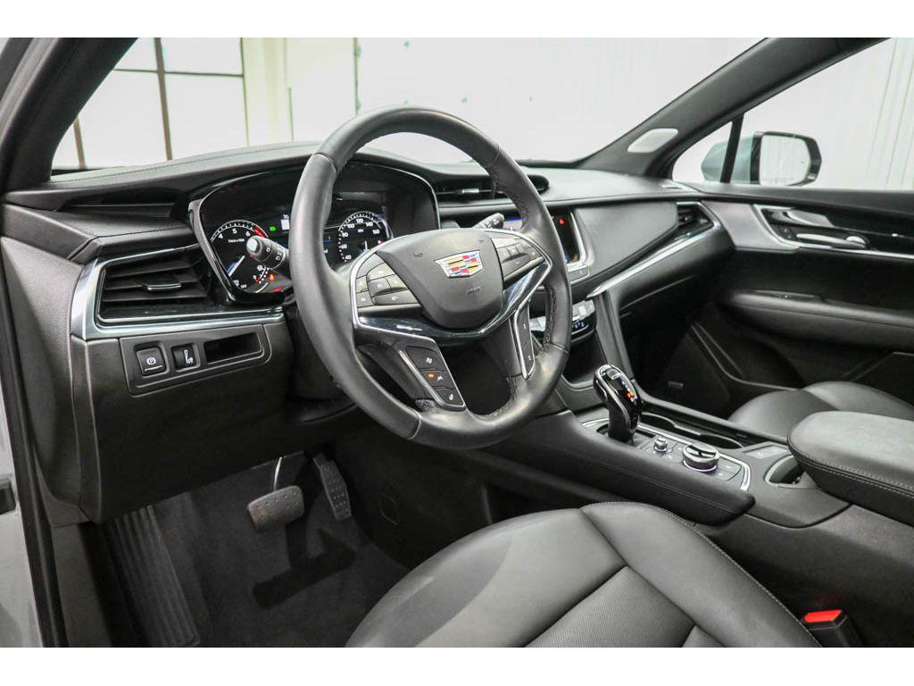 used 2024 Cadillac XT5 car, priced at $39,994