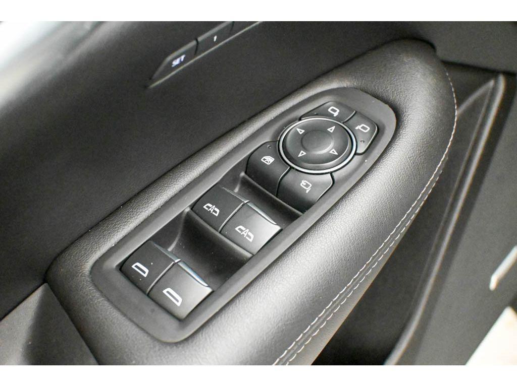 used 2024 Cadillac XT5 car, priced at $39,994