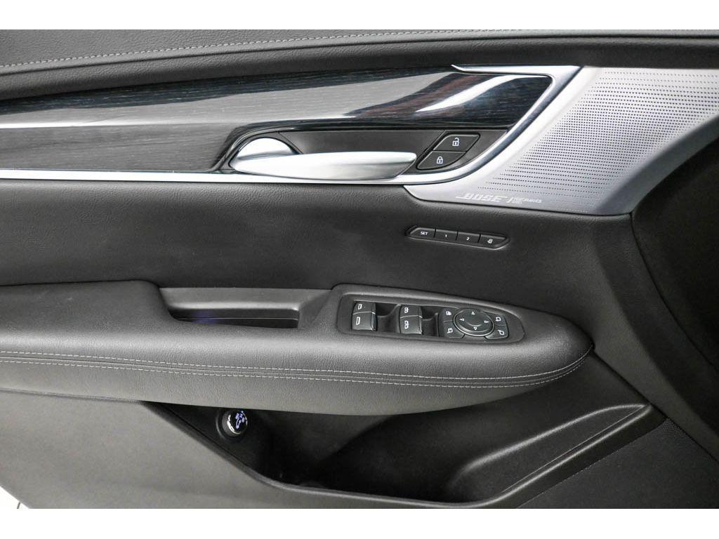 used 2024 Cadillac XT5 car, priced at $39,994