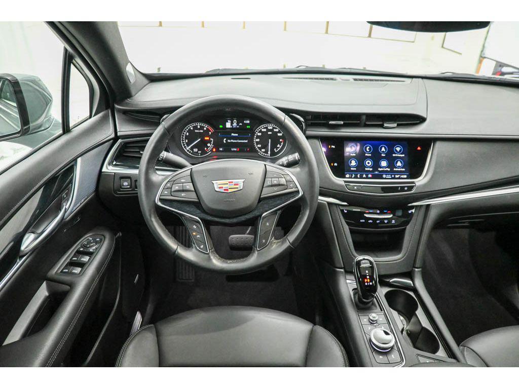 used 2024 Cadillac XT5 car, priced at $39,994