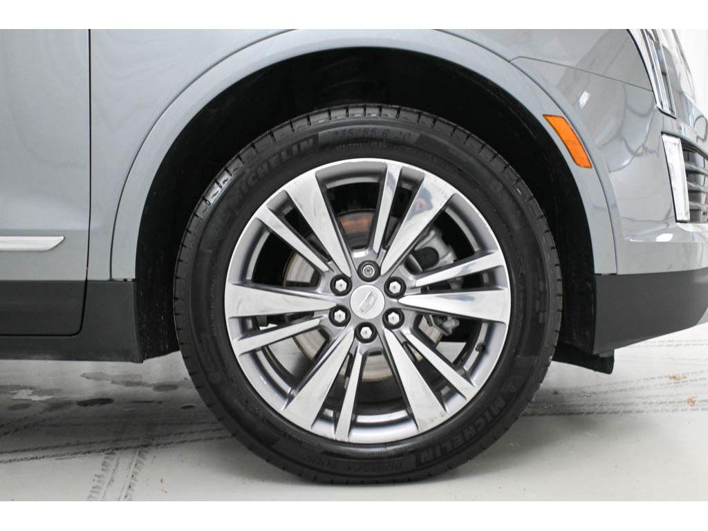 used 2024 Cadillac XT5 car, priced at $39,994
