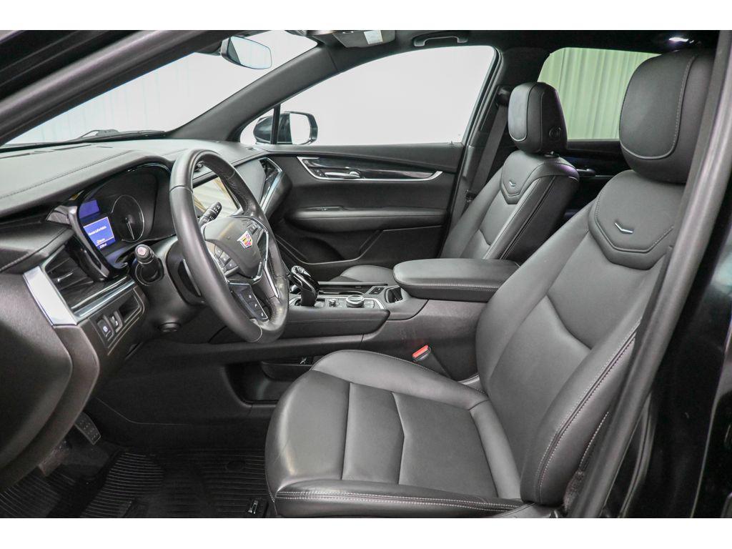 used 2022 Cadillac XT5 car, priced at $30,925