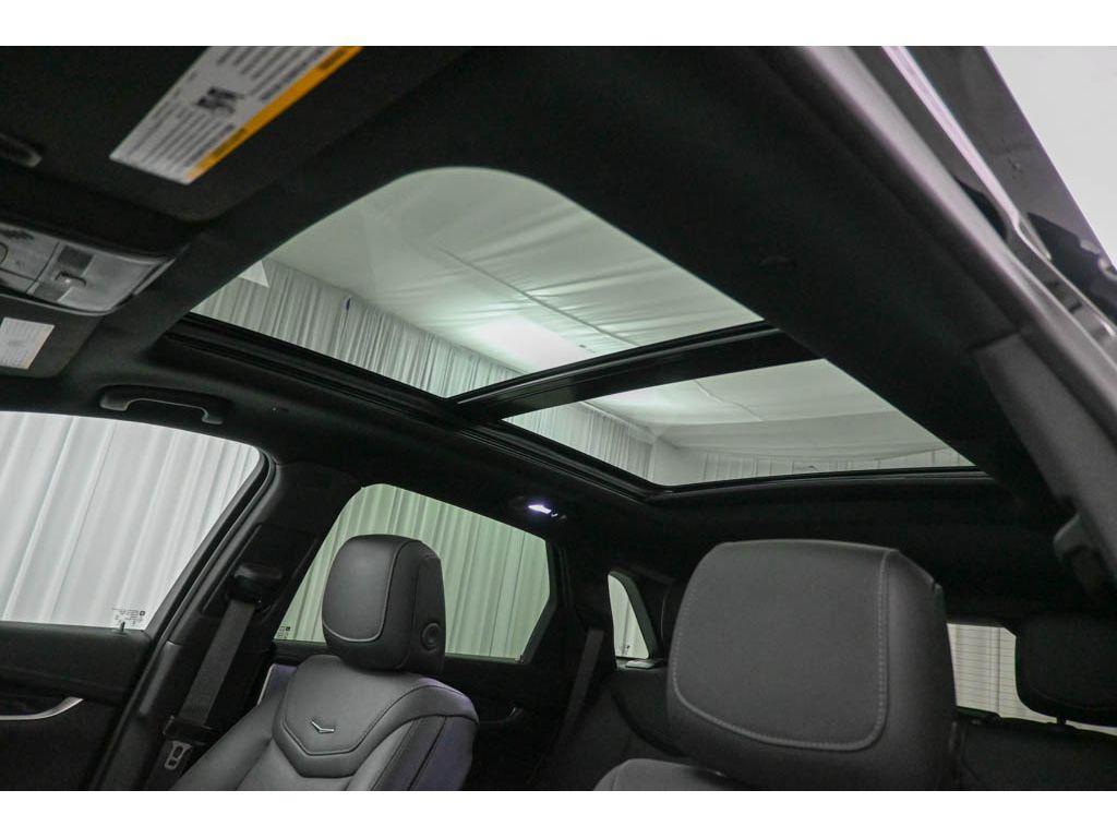 used 2024 Cadillac XT5 car, priced at $39,992