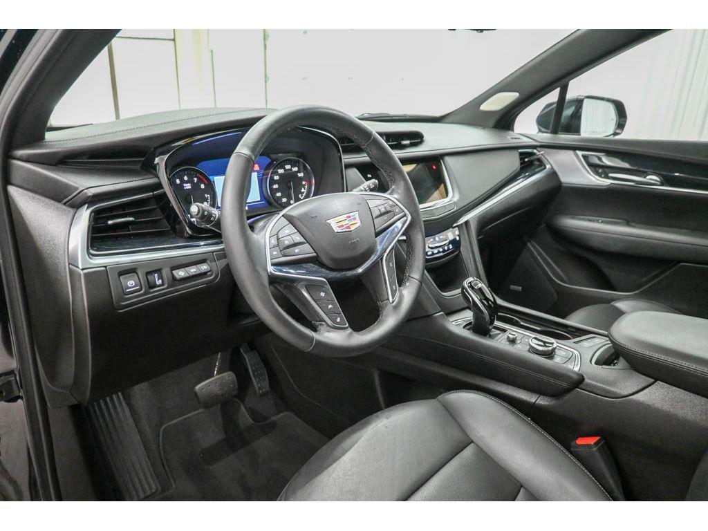 used 2024 Cadillac XT5 car, priced at $39,992