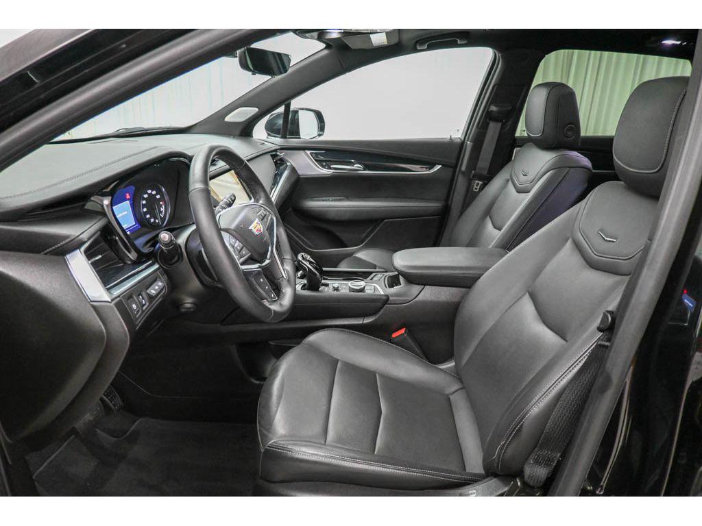 used 2024 Cadillac XT5 car, priced at $39,992