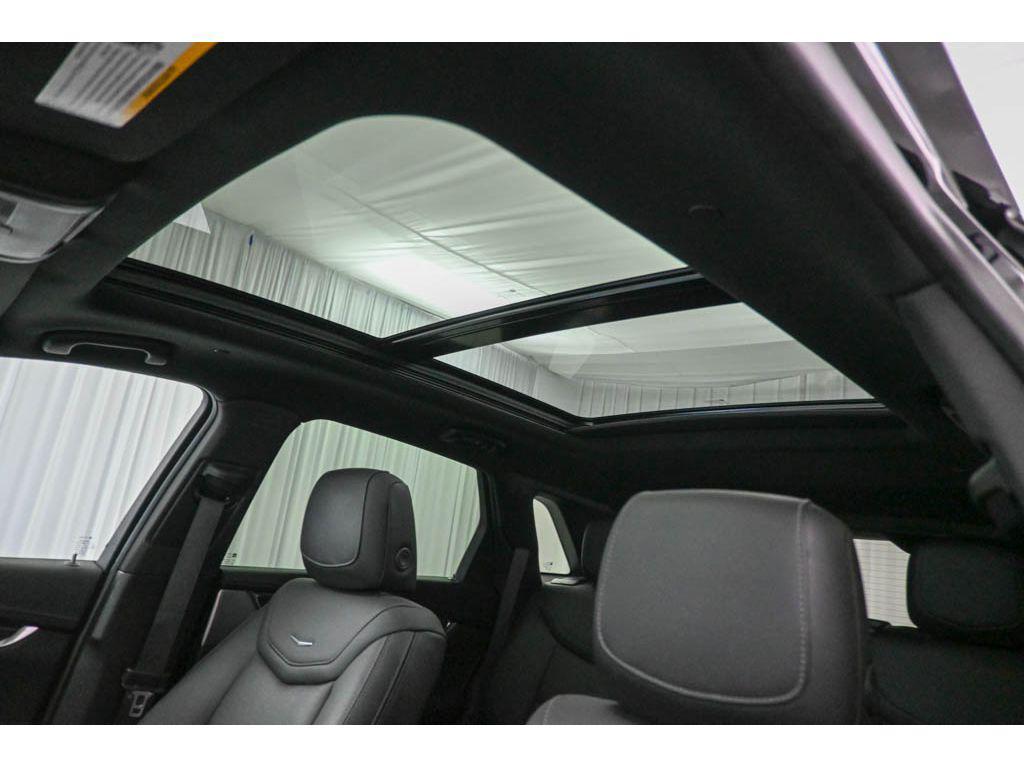 used 2023 Cadillac XT5 car, priced at $34,992