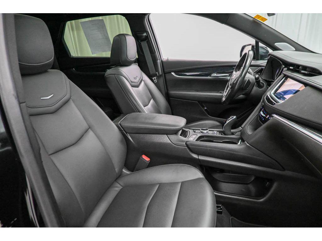 used 2023 Cadillac XT5 car, priced at $34,992