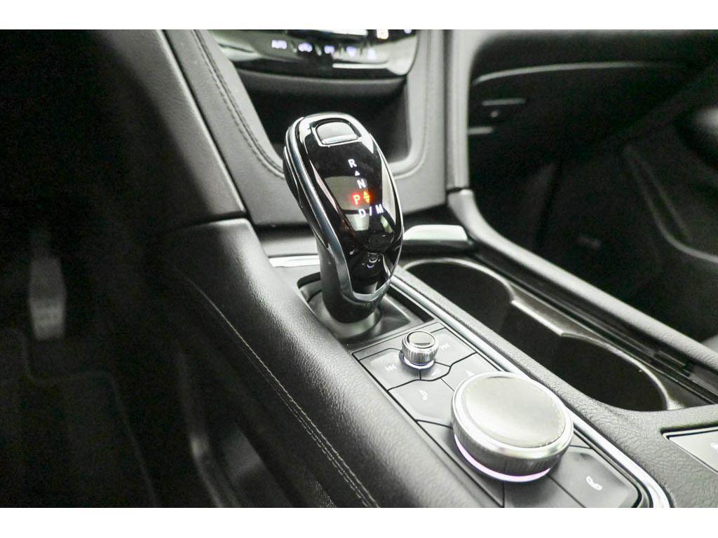 used 2023 Cadillac XT5 car, priced at $34,992