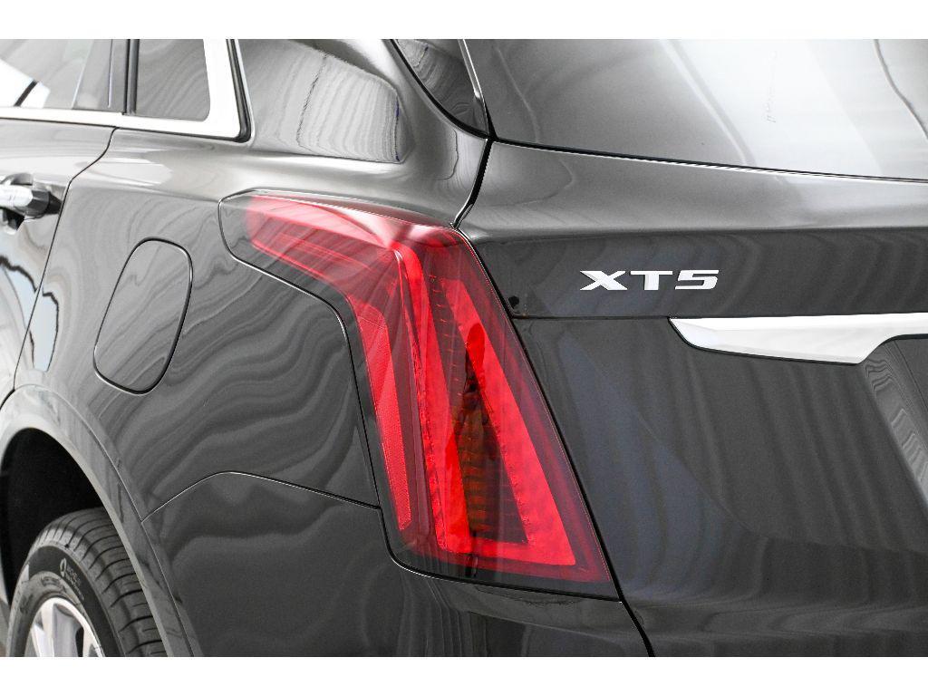 new 2025 Cadillac XT5 car, priced at $60,490
