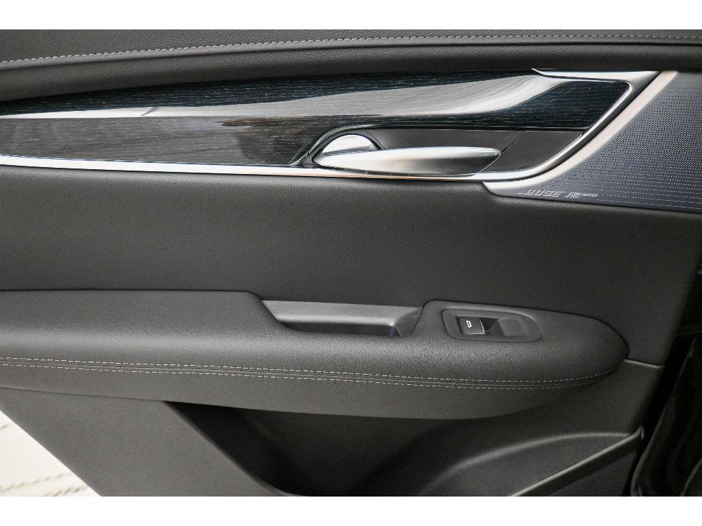 new 2025 Cadillac XT5 car, priced at $60,490