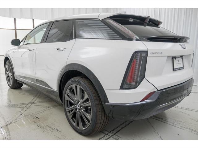 new 2025 Cadillac OPTIQ car, priced at $60,190