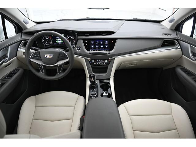 new 2025 Cadillac XT5 car, priced at $58,490
