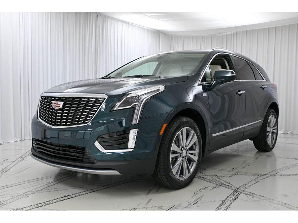 new 2025 Cadillac XT5 car, priced at $54,715