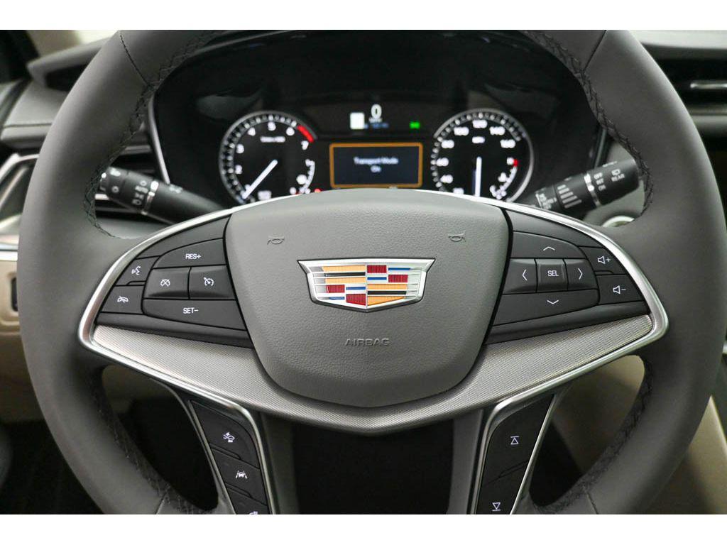 new 2025 Cadillac XT5 car, priced at $54,715
