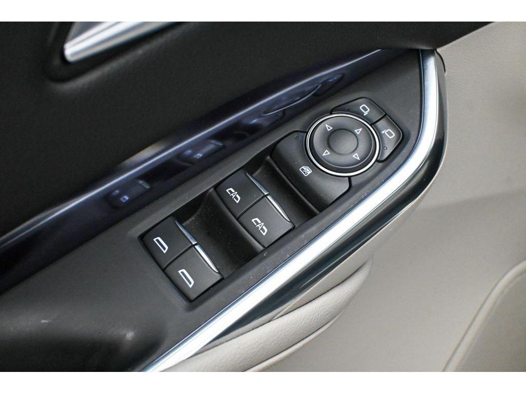 used 2023 Cadillac XT4 car, priced at $25,393