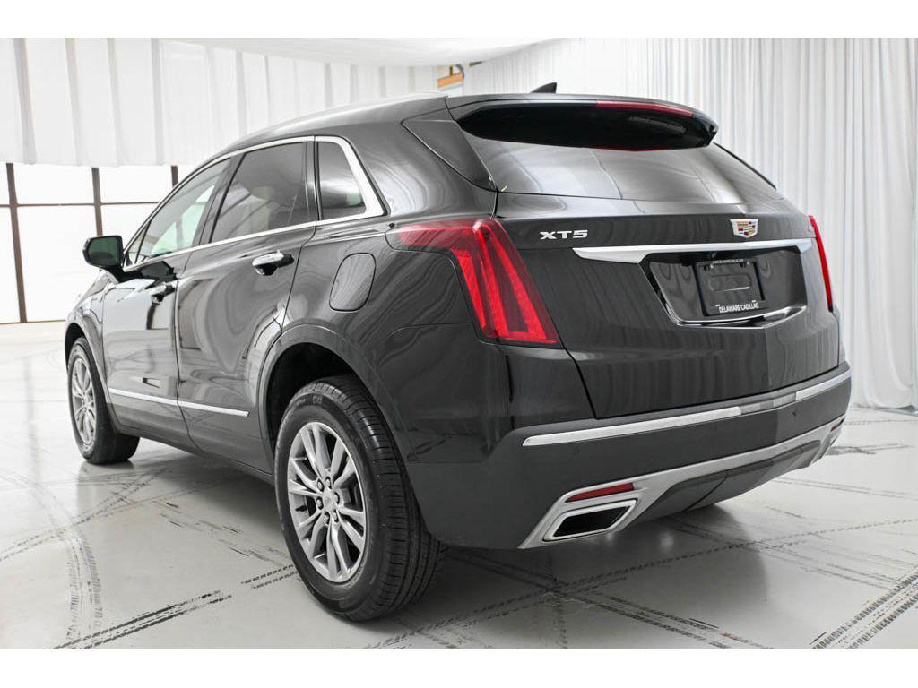 used 2022 Cadillac XT5 car, priced at $32,315