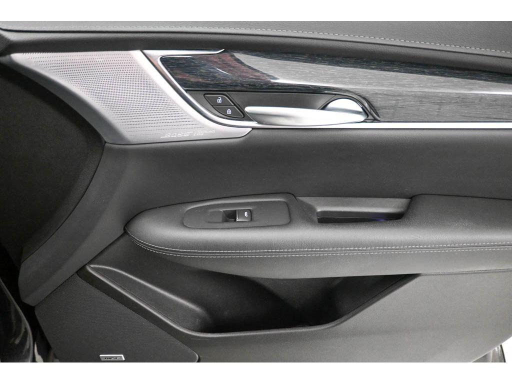 used 2022 Cadillac XT5 car, priced at $32,315