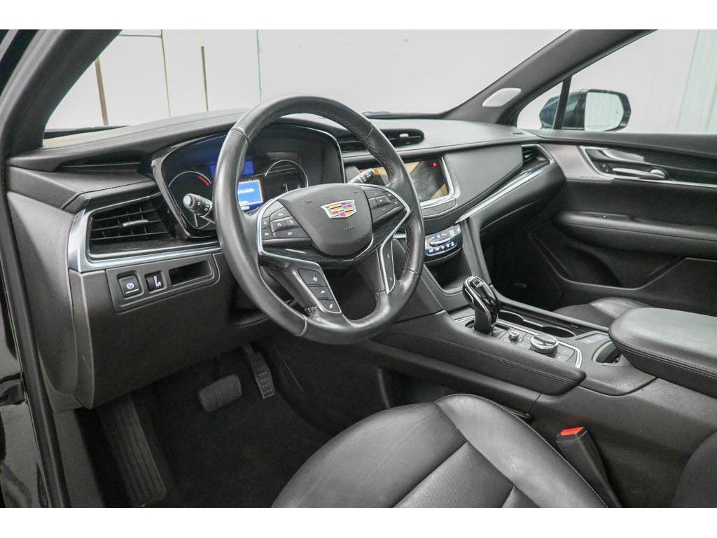 used 2022 Cadillac XT5 car, priced at $32,315