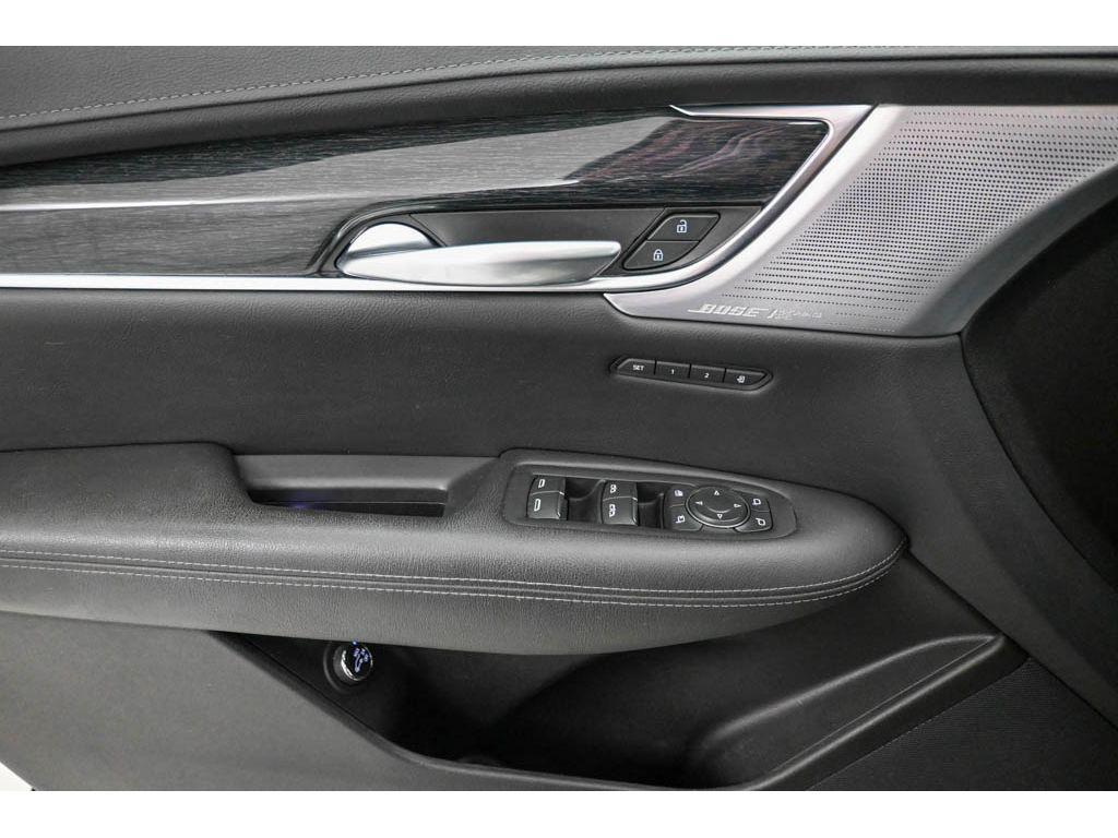 used 2022 Cadillac XT5 car, priced at $32,315