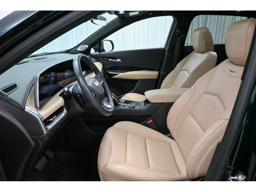used 2024 Cadillac XT4 car, priced at $32,622