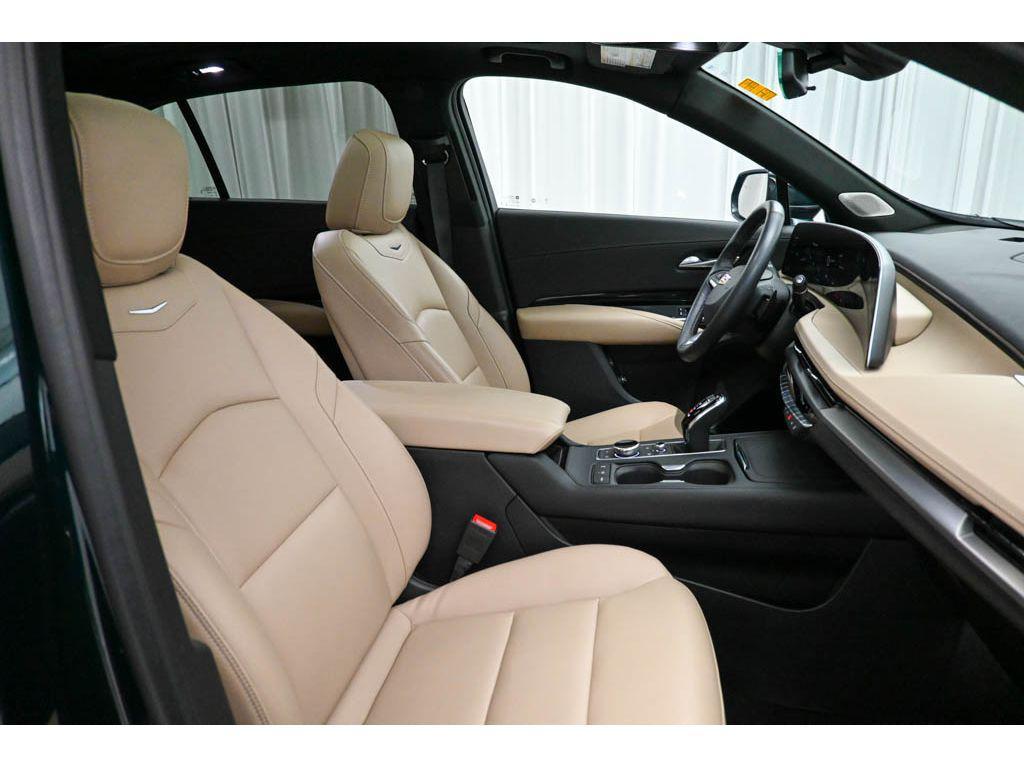 used 2024 Cadillac XT4 car, priced at $32,622