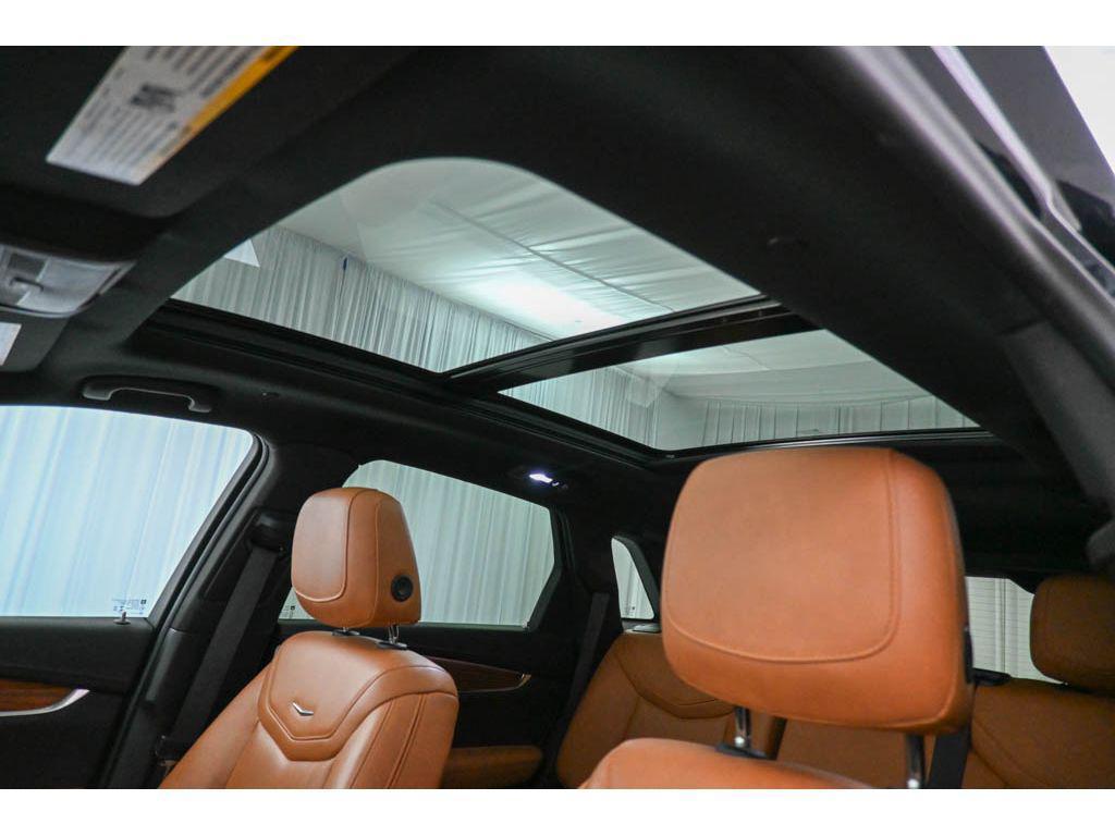 used 2023 Cadillac XT5 car, priced at $35,995