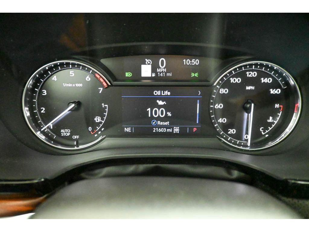 used 2023 Cadillac XT5 car, priced at $35,995