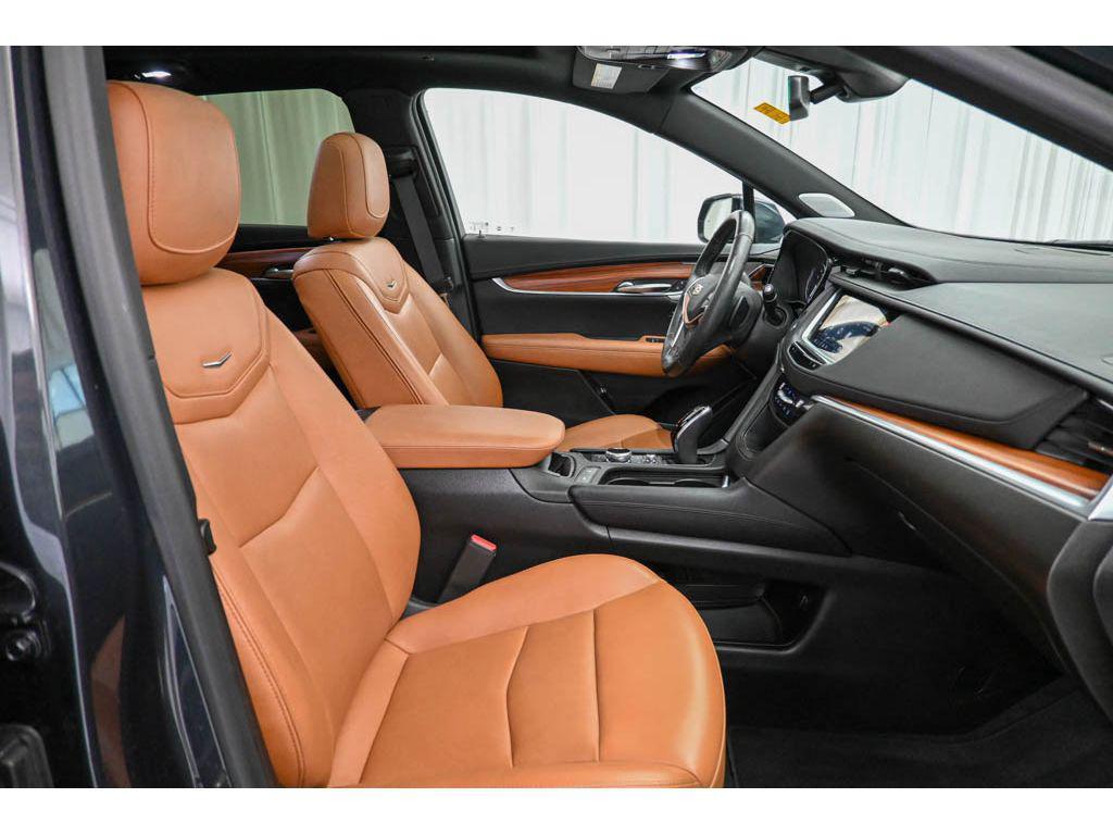 used 2023 Cadillac XT5 car, priced at $35,995