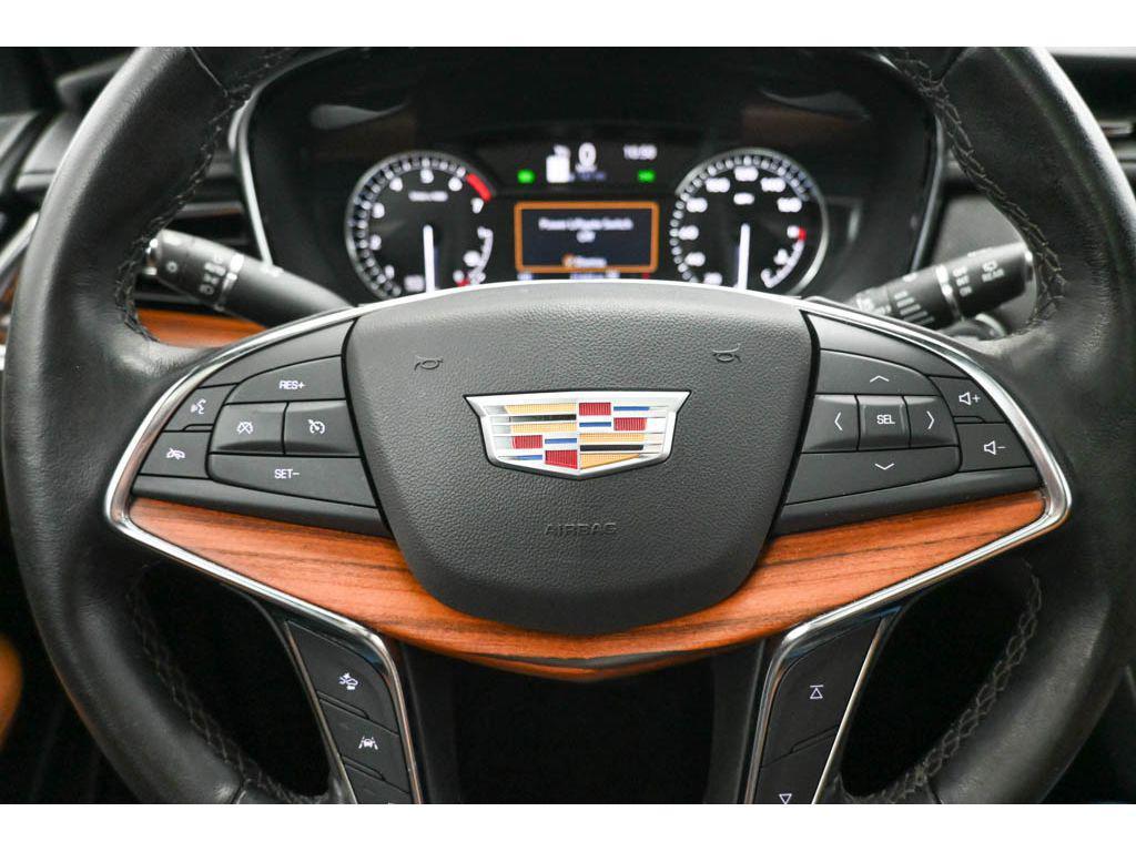 used 2023 Cadillac XT5 car, priced at $35,995