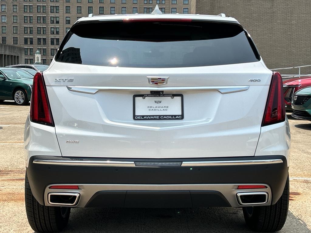 new 2025 Cadillac XT5 car, priced at $61,090