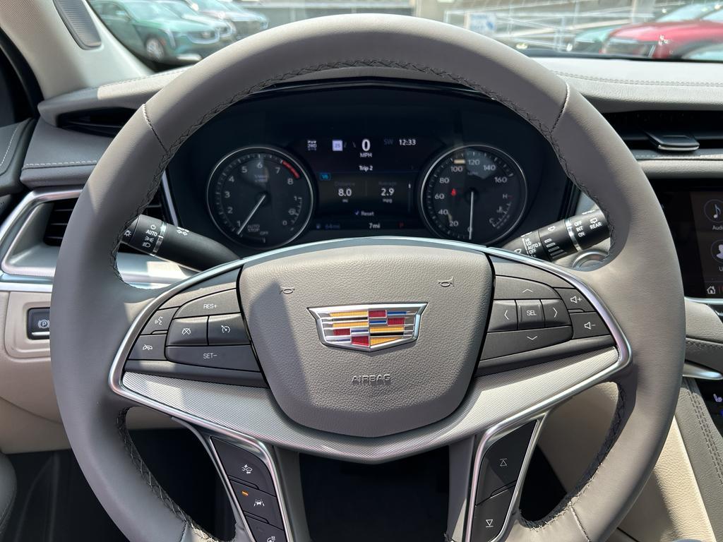 new 2025 Cadillac XT5 car, priced at $61,090