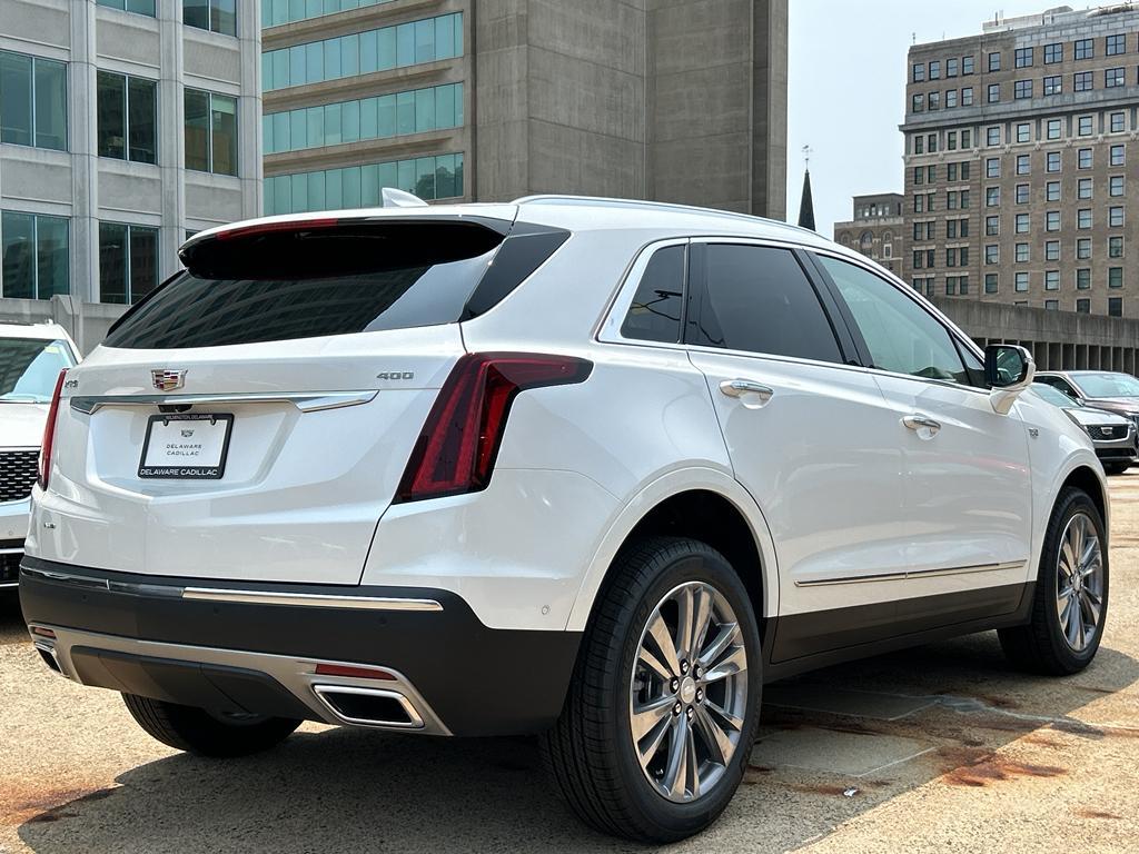 new 2025 Cadillac XT5 car, priced at $61,090
