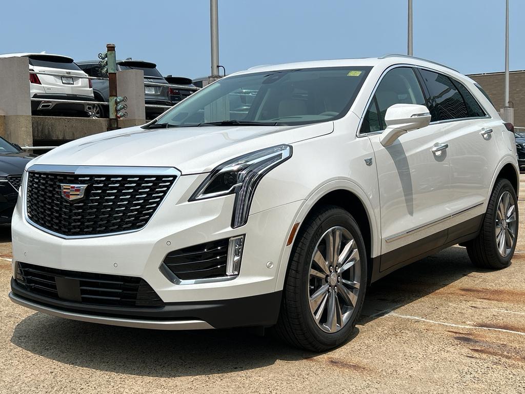 new 2025 Cadillac XT5 car, priced at $61,090