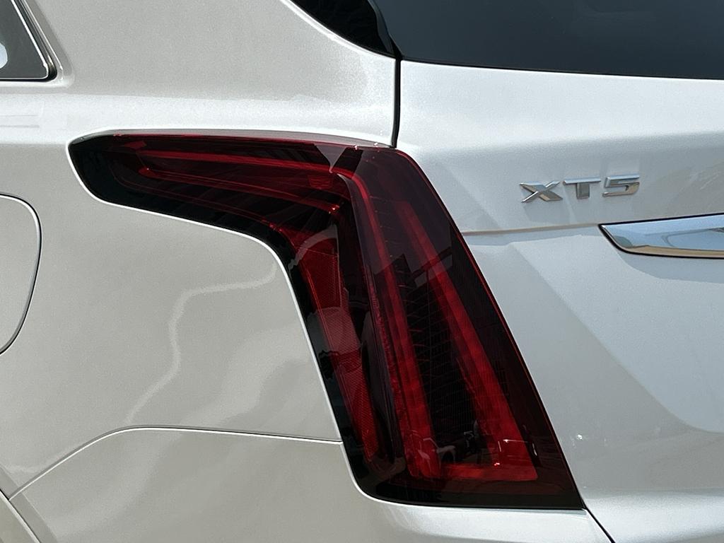 new 2025 Cadillac XT5 car, priced at $61,090
