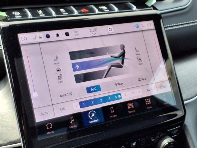 new 2025 Jeep Grand Cherokee car, priced at $49,596