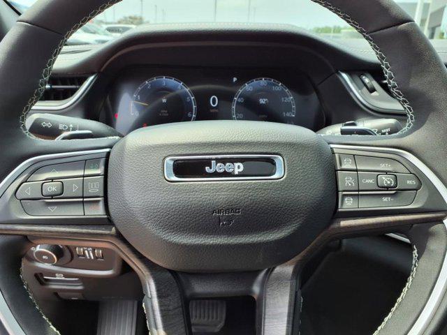 new 2025 Jeep Grand Cherokee car, priced at $49,596