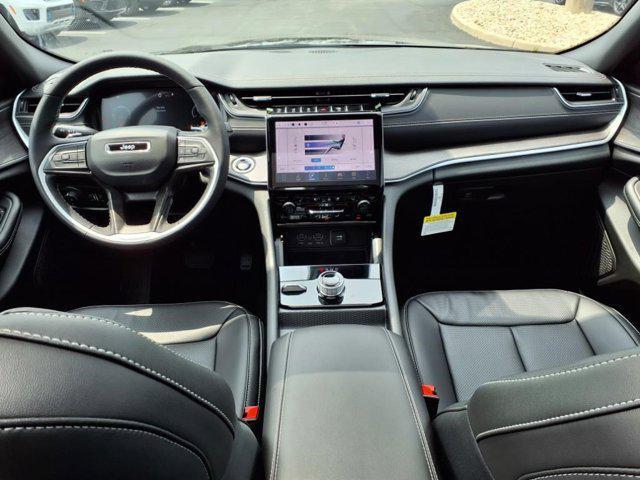 new 2025 Jeep Grand Cherokee car, priced at $49,596