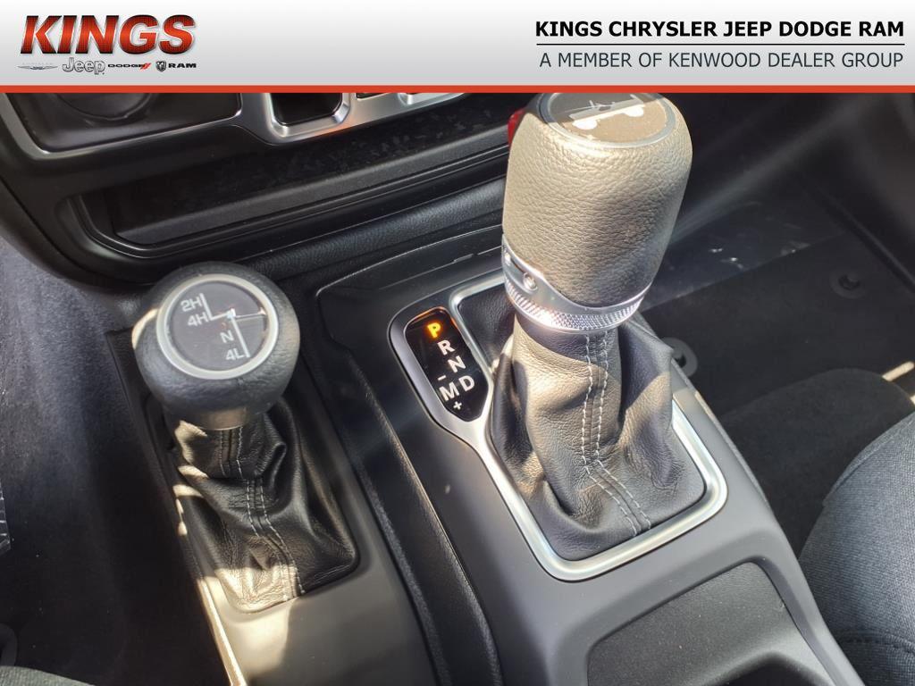 new 2025 Jeep Wrangler car, priced at $45,013