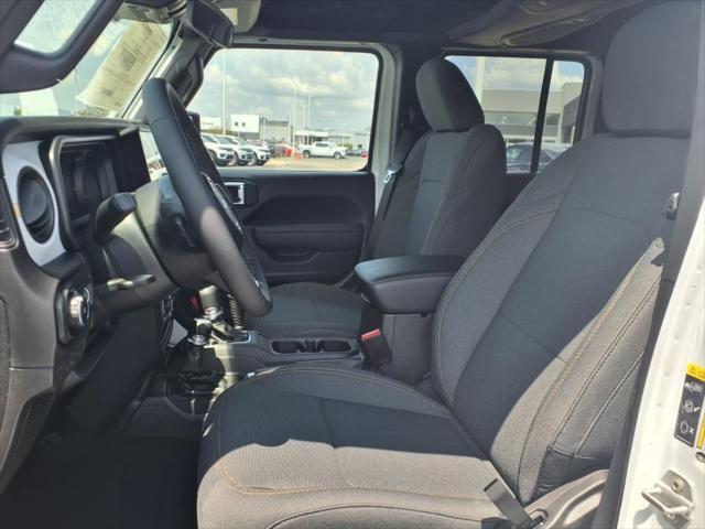 new 2025 Jeep Wrangler car, priced at $45,831