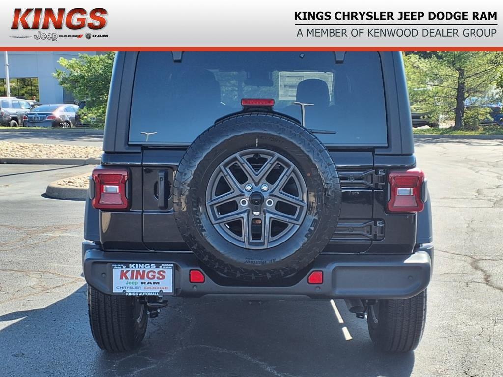 new 2025 Jeep Wrangler car, priced at $46,720