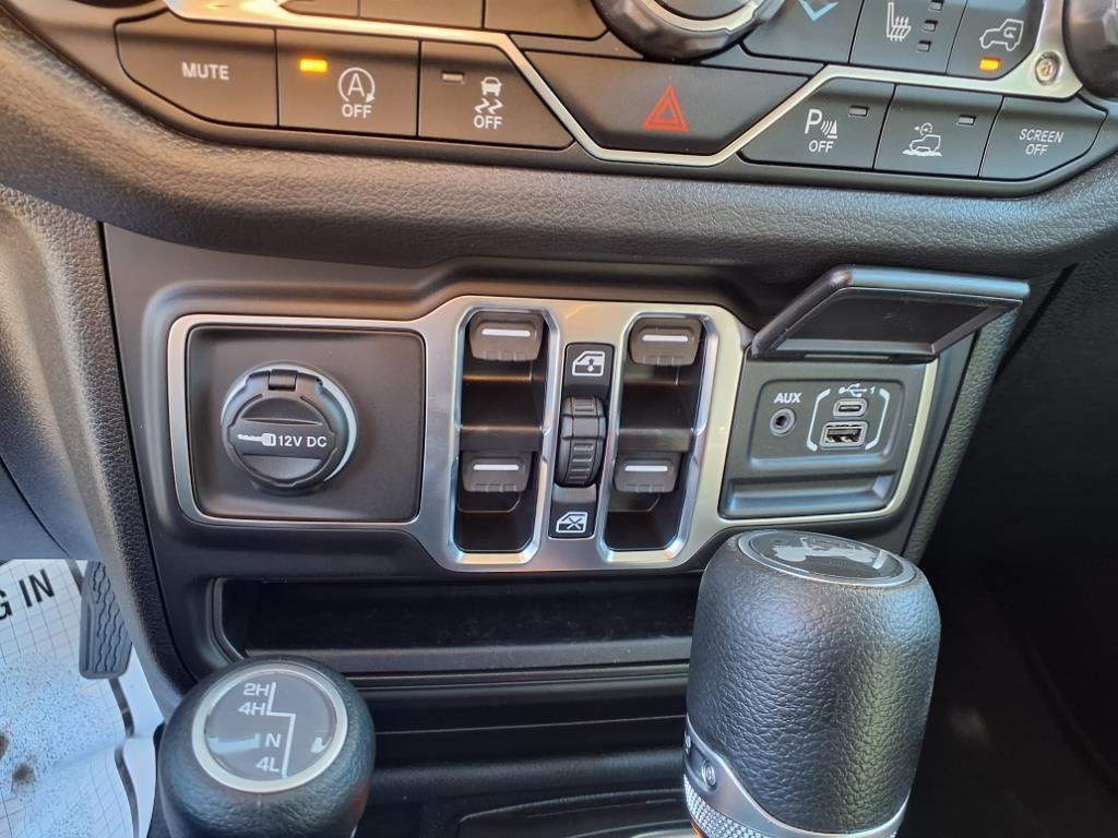 new 2025 Jeep Wrangler car, priced at $47,599