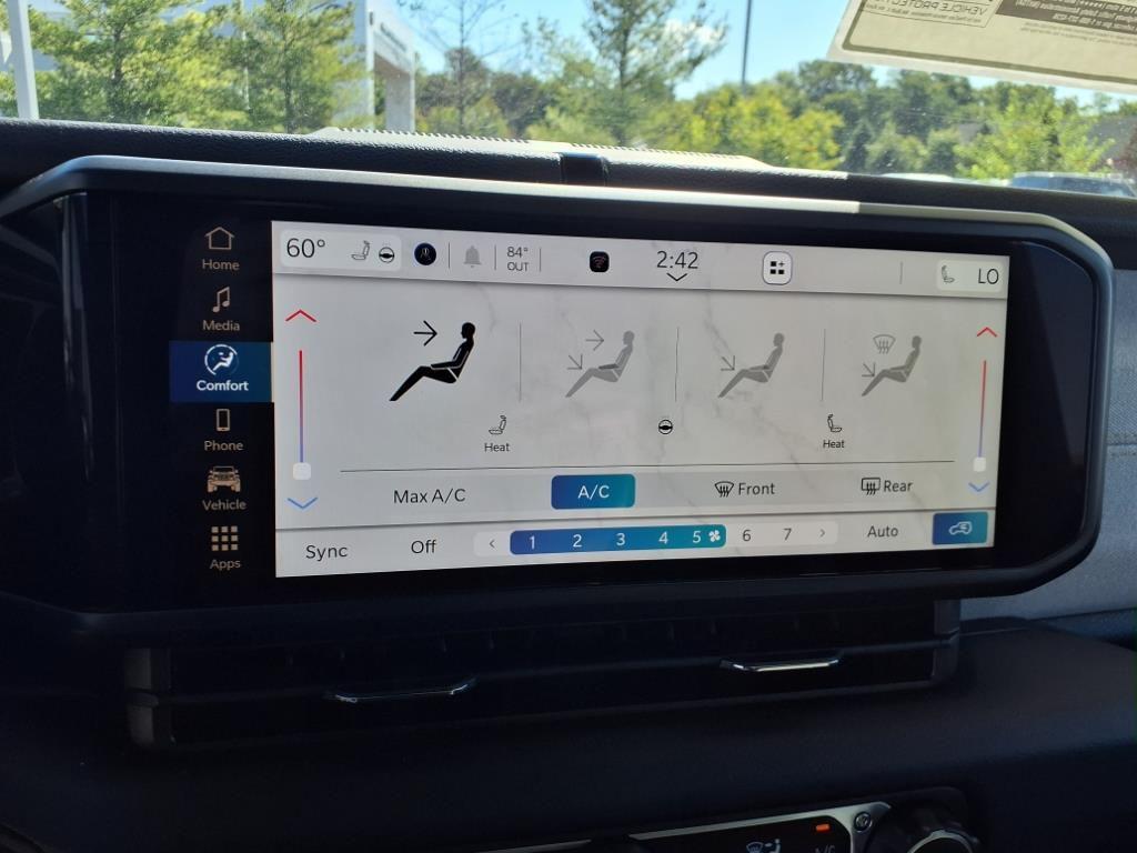 new 2025 Jeep Wrangler car, priced at $47,599