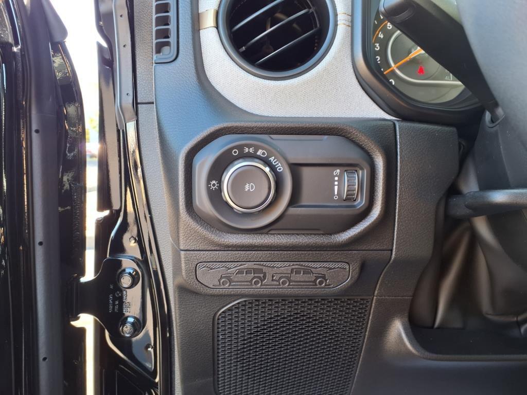 new 2025 Jeep Wrangler car, priced at $47,599