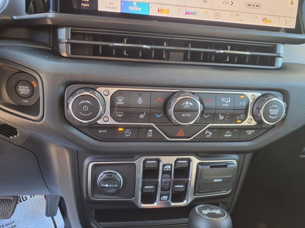 new 2025 Jeep Wrangler car, priced at $47,599